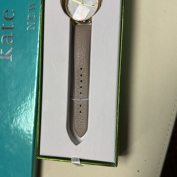Brand new never worn Kate Spade Capricorn watch - Picture 4 of 5